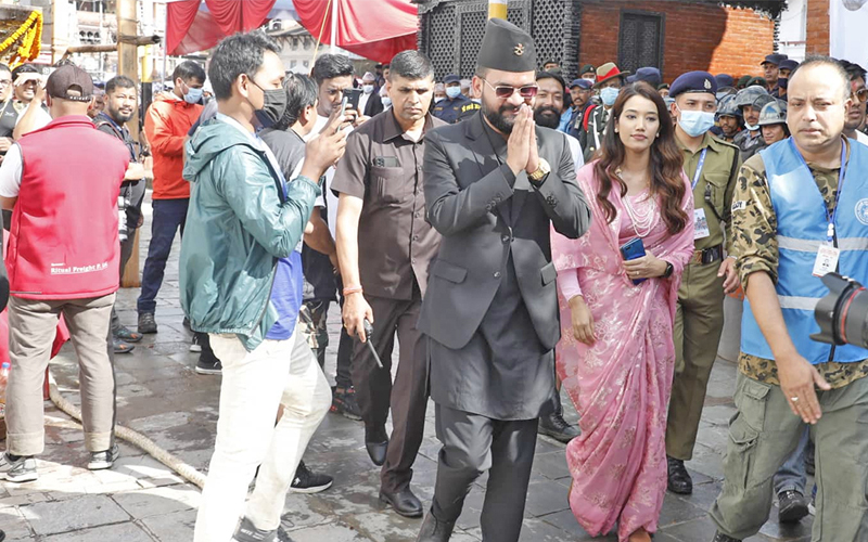 बालेन शाह अनी उनकी पत्नी