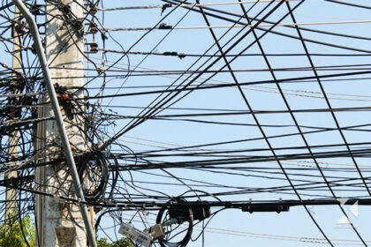 wire on pole